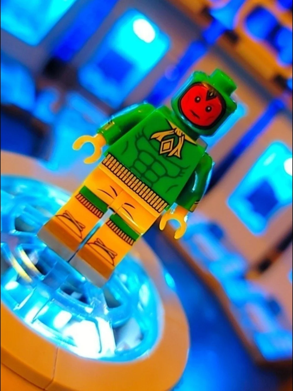 Vision Minifigure Lego Compatible - Picture 6 of 12